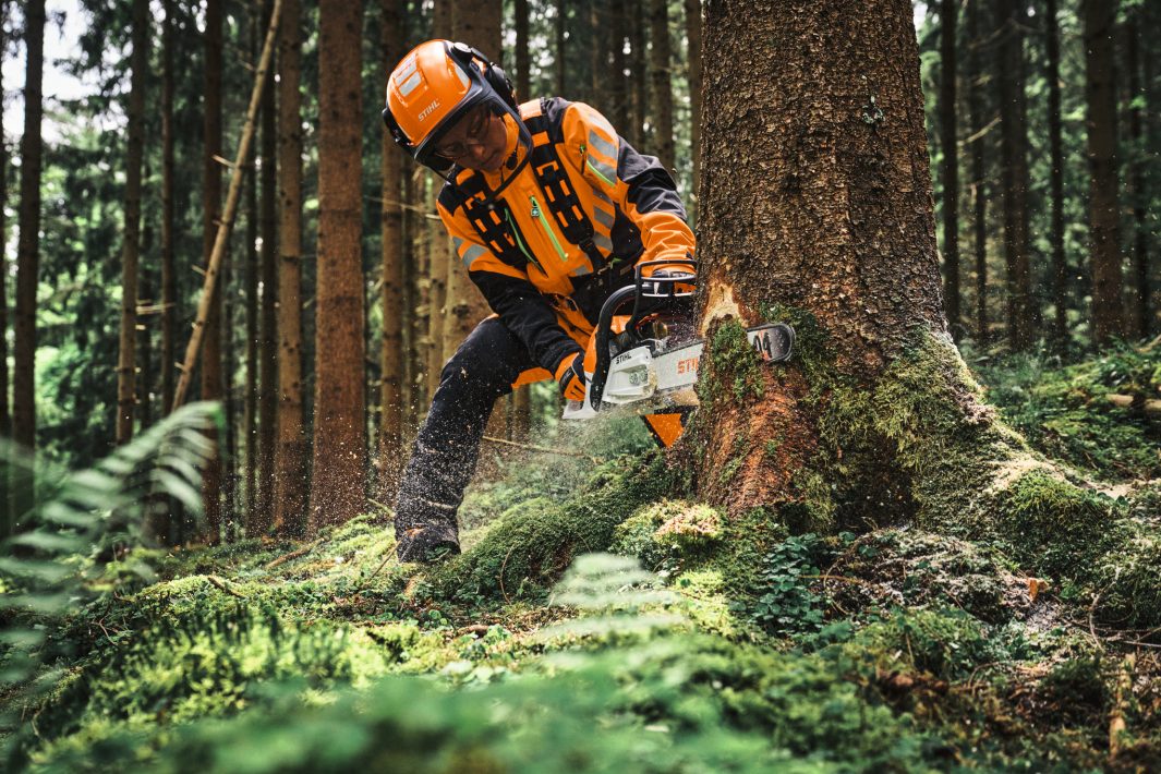 Stihl MS 300.0 C-M VW moottorisaha 16"/40cm