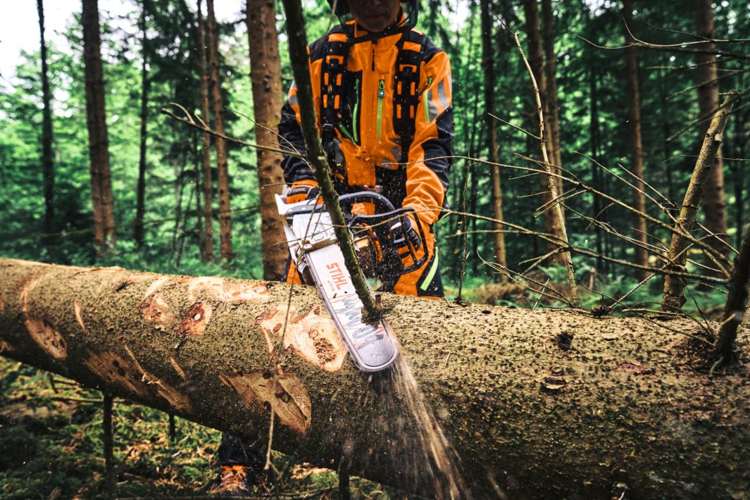Stihl MS 300.0 C-M VW moottorisaha 16"/40cm