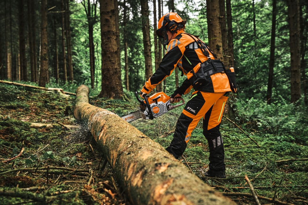 Stihl MS 300.0 C-M VW moottorisaha 16"/40cm